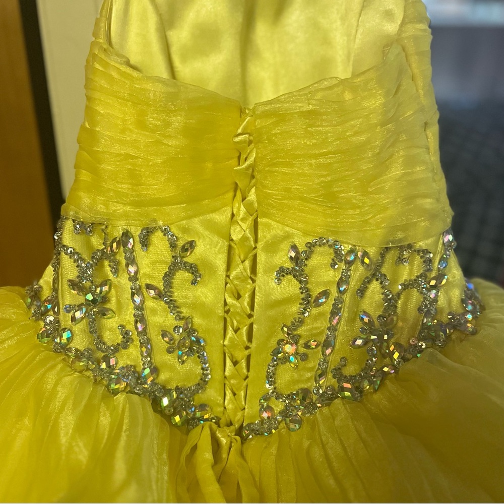 Gorgeous Ritzee Girls Pageant Dress Size 4. - Picture 5 of 7